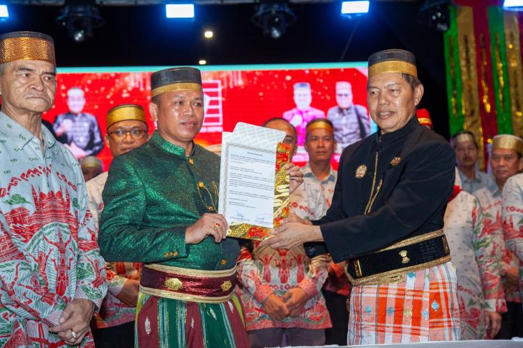 Ady Indra Pawennari Dilantik Jadi Ketua KKSS Kepri, Tegaskan Tidak Tergoda Ikut Pilkada 2024