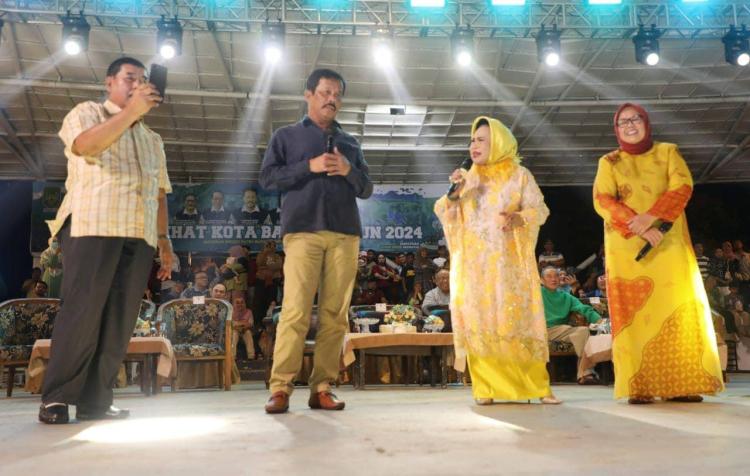 Hetty Koes Endang Hibur Masyarakat Batam dalam Konser Nostalgia