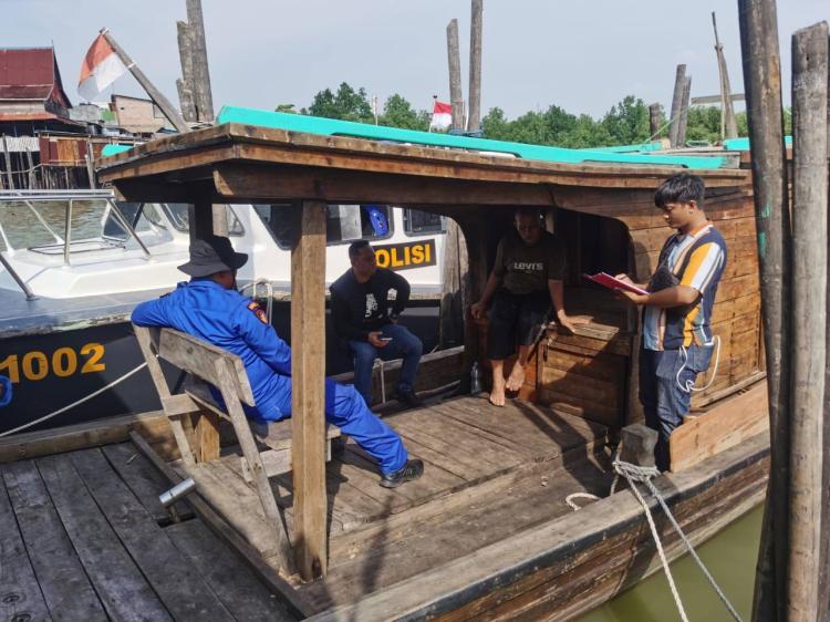 Satpolairud Polres Karimun Intensifkan Pengawasan Pelabuhan Rakyat untuk Cegah Penyelundupan