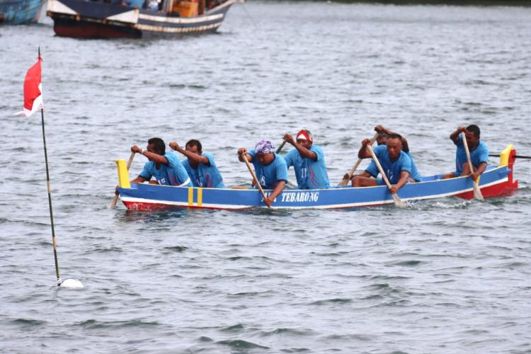 Lumbak Kayuh Semarak di Tambelan dalam Rangkaian Sail to Tambelan 2024