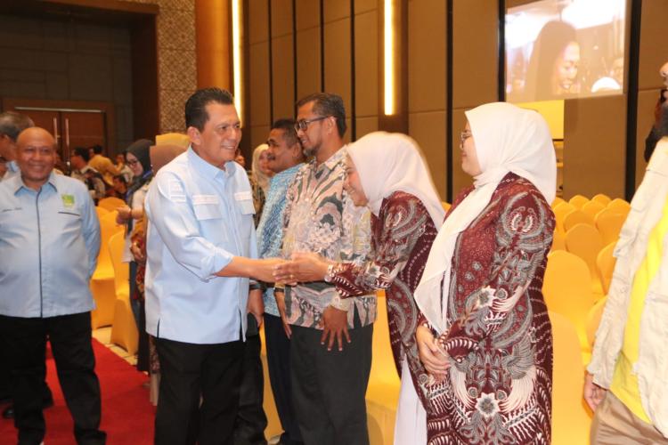 Hadiri Raker dan Silatnas III, Gubernur Ansar Berharap IKA UNRI Lahirkan Rumusah Kerja untuk Negeri 