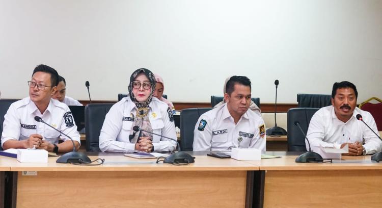 Sekdaprov Adi Dengarkan Pandum Fraksi DPRD Kepri terhadap Nota Keuangan dan Ranperda Perubahan APBD-P 2024