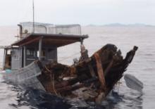 Breaking News! Kapal Tanker Tabrak Kapal Nelayan Bintan hingga Hancur di Perairan Mangkai, Anambas