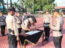 Kapolres Karimun Pimpin Sertijab Lima Perwira, Ada Kasat Reskrim hingga Kapolsek Moro