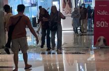 Pintu Otomatis Mall Pollux Habibie Batam Mendadak Pecah, Pengunjung Kaget dan Panik