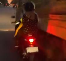 Nyawa Dua Sejoli Nyaris Melayang Gara-gara Lori Boks Ugal-ugalan di Jalanan