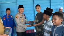 Program Podasilau Satpolairud Polres Karimun Terus Beri Dukungan Pendidikan Anak Pesisir