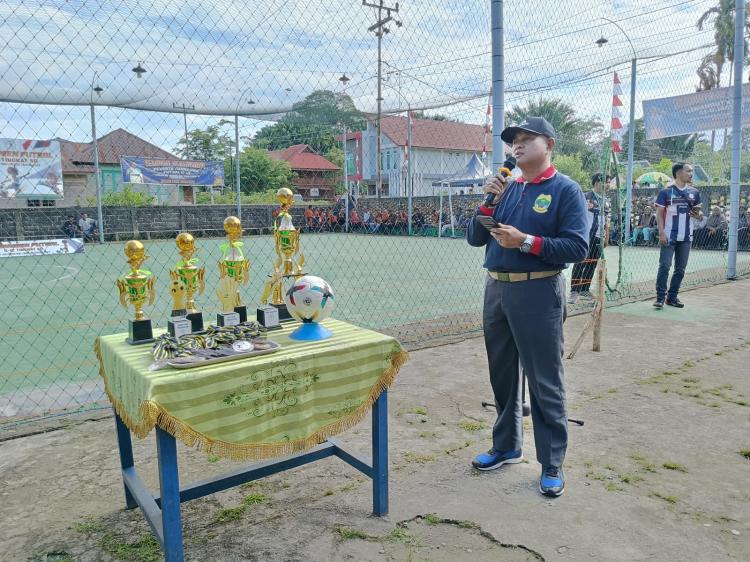 Buka Turnamen Futsal U-12 di Lingga, Kadisdikpora Harapkan Lahir Atlet-atlet Muda Unggul