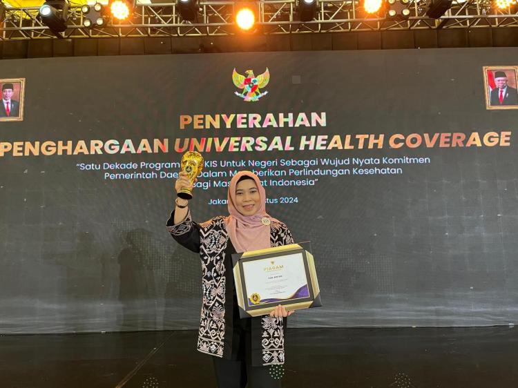 Bintan Terima Penghargaan UHC Awards 2024, Sukses Beri Jaminan Kesehatan Merata
