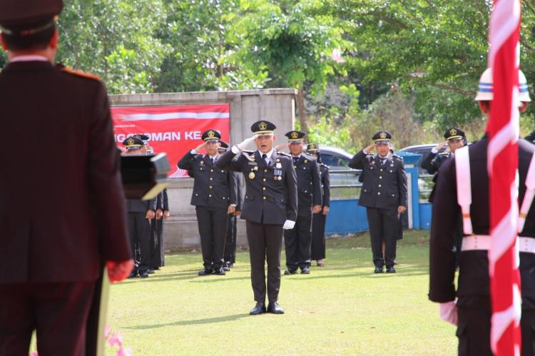 Peringati Hari Pengayoman, Imigrasi Tanjung Balai Karimun Gelar Paspor Simpatik dan Bakti Sosial