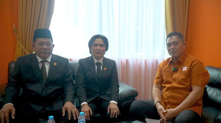 50 Anggota DPRD Kota Batam Resmi Dilantik, Ini Janji Dua Anggota Dewan dari Partai Hanura