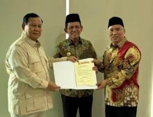 Datang ke Batam, Prabowo Subianto Serahkan SK Dukungan untuk Pilkada Kepri dan Batam