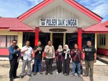 Kapolsek Daik dan Panwascam Lingga Jalin Koordinasi Wujudkan Pilkada 2024 yang Aman dan Kondusif