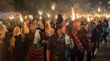Meriahnya Malam Taptu dan Pawai Obor di Karimun Sambut HUT RI ke-79
