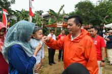 Gubernur Ansar Meriahkan Kegiatan Perlombaan Rakyat Peringatan HUT Ke-79 RI di Kampung Wonosari Tanjungpinang 