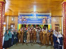 Pelatihan Pembuatan Tudung Manto di Lingga Resmi Ditutup, Dorong Pelestarian Warisan Budaya