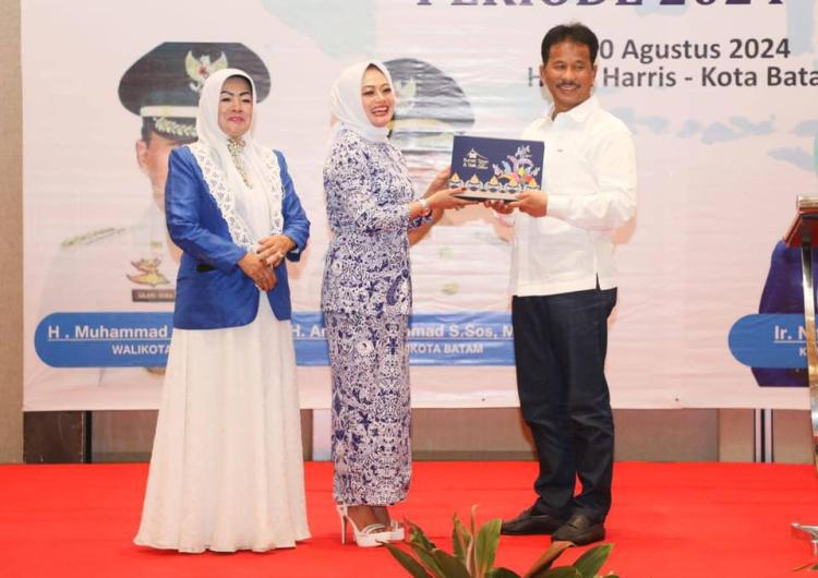 IWAPI Batam Dilantik, Wali Kota Tekankan Pentingnya Kolaborasi untuk Kemajuan Ekonomi