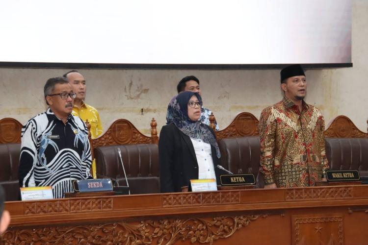 Delapan Fraksi Ditetapkan Dalam Rapat Perdana Paripurna Anggota DPRD Kota Batam 2024-2029