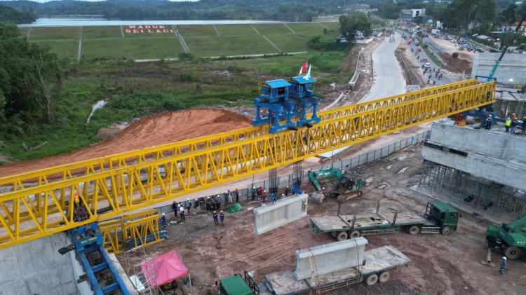 Pekerjaan Flyover Sei Ladi Memasuki Tahap Pemasangan Balok Girder