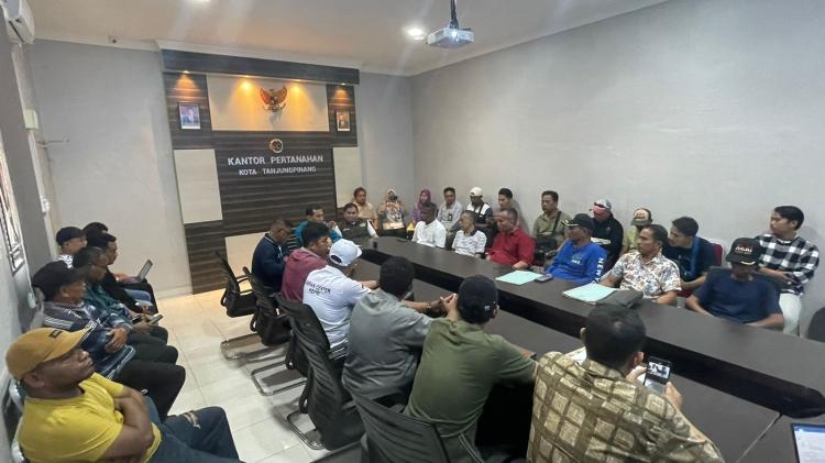 Warga Kampung Nusantara Tanjungpinang Tolak Pengukuran Lahan Eks HGB PT CDA, DPRD Ikut Dukung