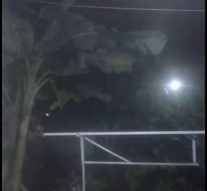 Breaking News! Hujan Badai Terjang Kota Batam, Warga Berhamburan Menyelamatkan Diri