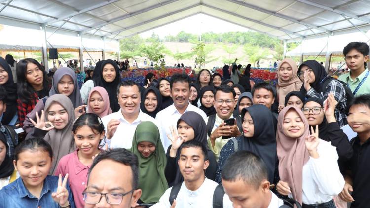 Muhammad Rudi Sampaikan Kuliah Umum di UMRAH: Dorong Mahasiswa Berperan dalam Pembangunan Kepri