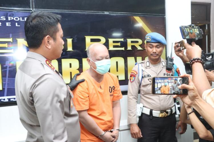 Setubuhi Anak Tiri hingga Ratusan Kali, Polisi Tangkap WNA Singapura di Batam