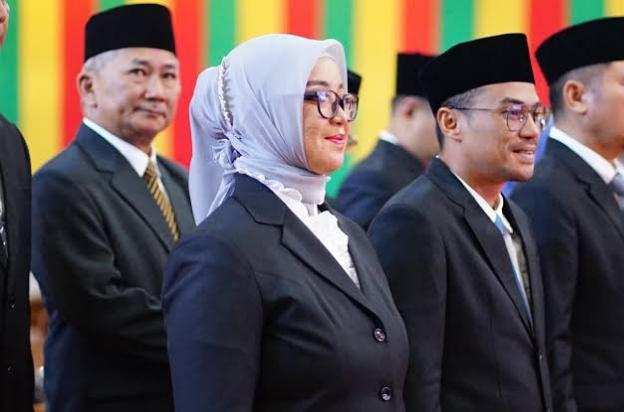 Maya Sari Resmi Jabat Ketua DPRD Lingga, Cetak Sejarah Sebagai Perempuan Pertama yang Pimpin Lembaga Legislatif