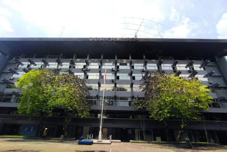 Kebakaran di Gedung Perintis Kemerdekaan: Kantor Bakamla RI dan Dokumen Penting Terbakar