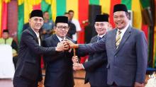 25 Anggota DPRD Lingga Terpilih Resmi Dilantik, Pokyong Kadir Terpilih Sebagai Ketua Sementara