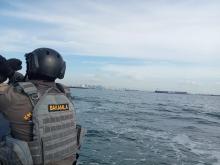 Bakamla RI Usir Lima Kapal Ikan Tiongkok yang Labuh Jangkar Tanpa Izin di Perairan Batam
