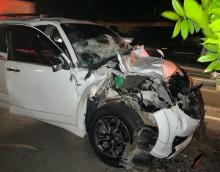 Toyota Rush Tabrak Truk Lori Pengangkut Sampah di Jalan Sudirman