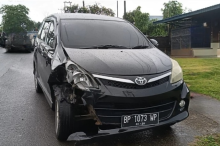 Kecelakaan Maut di Tanjungpinang: Pasutri Terluka, Sopir Avanza Kabur di Jalan Adisucipto KM 12