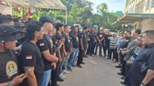 Baliho Paslon Rudi-Rafiq Dirusak Saat Demo, Panglima Lang-Lang Laut Minta Pelaku Ditangkap