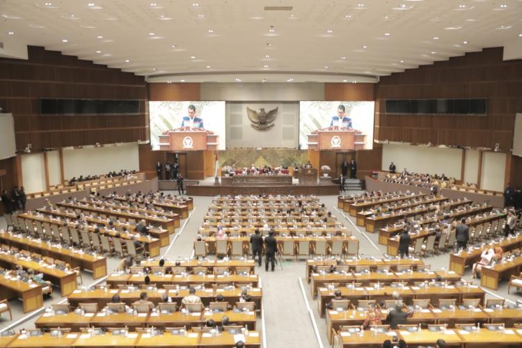DPR RI 2024-2029 Resmi Dilantik, Inilah Profil Anggota Termuda dan Tertua yang Mewarnai Parlemen