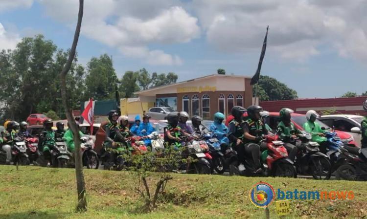Ratusan Driver Ojek dan Taksi Online di Batam Gelar Aksi Tuntut Penyesuaian Tarif