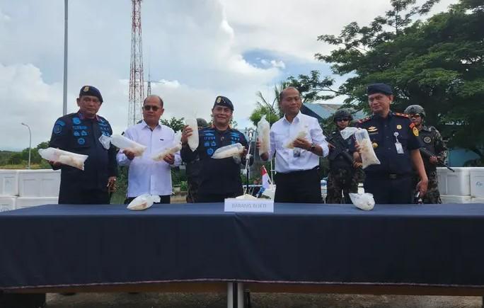 KKP Gagalkan Penyelundupan 88.200 Ekor Benih Lobster Senilai Rp13,2 Miliar di Batam