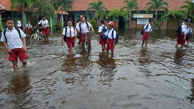 Banjir Melanda Rohil, Ratusan Rumah dan Sekolah Terendam, Kegiatan Belajar Mengajar Diliburkan