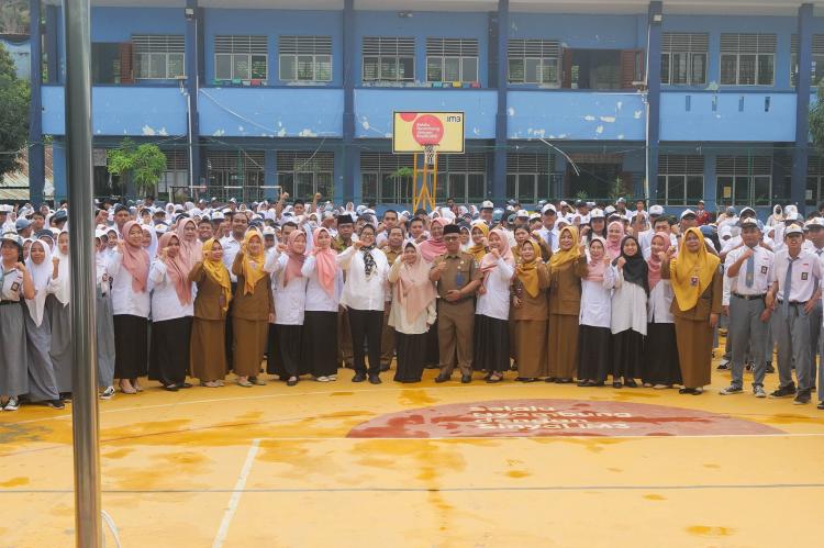Marlin Agustina: Pentingnya Disiplin dan Akhlak bagi Pelajar di Kepulauan Riau