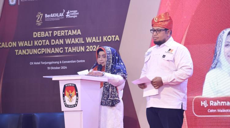 Debat Pertama Pilkada 2024 Berlangsung Sukses, Paslon Rahma-Rizha Hafiz Apresiasi KPU Tanjungpinang