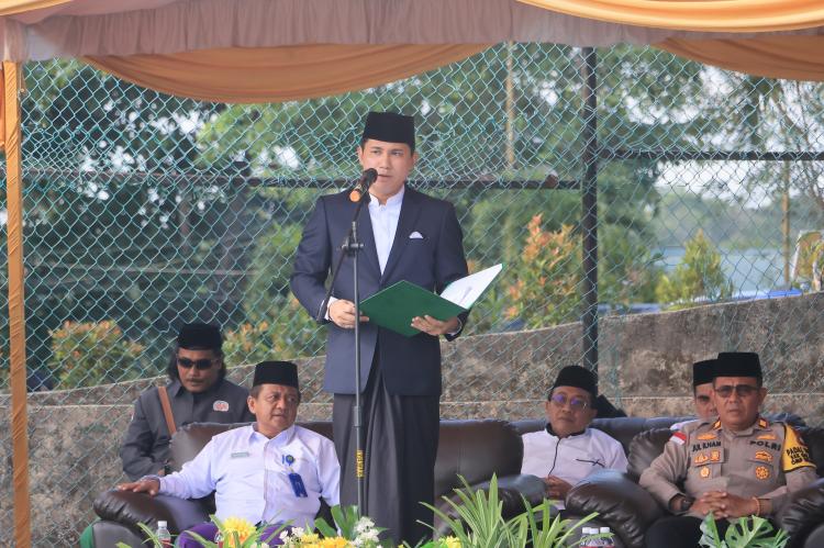Hari Santri Nasional 2024 di Bintan: Plt. Bupati Ahdi Muqsit Ajak Santri Perkuat Komitmen Bangun Bangsa