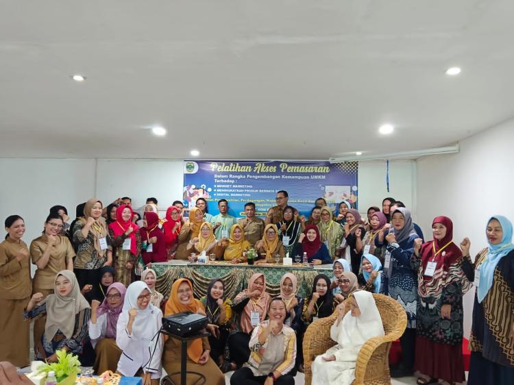 Disperindagkop-UKM Lingga Gelar Pelatihan Akses Pemasaran UMKM, Tingkatkan Daya Saing dan Inovasi Pelaku Usaha