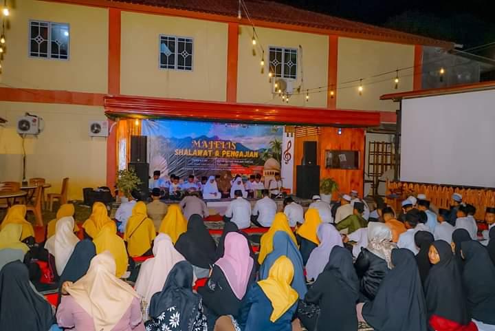 Majelis Shalawat dan Pengajian Meriahkan Malam Jum