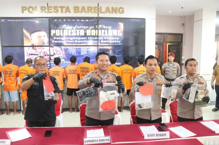 Polresta Barelang Ungkap Kasus Curanmor Oktober 2024: 12 Pelaku Ditangkap, 14 Motor Diamankan