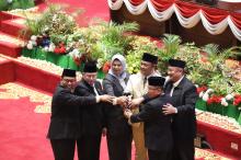 Iman Setiawan Resmi Dilantik sebagai Ketua DPRD Kepri 2024-2029, Fokus Pembentukan AKD dan APBD 2025