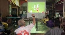 Keseruan Nobar Timnas Indonesia vs Bahrain Bersama Paslon Firman-Ery di Karimun