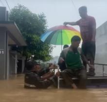 Permukiman Tembesi Tower di Batam Paling Parah Dilanda Banjir, Air Naik Setinggi Dada Orang Dewasa