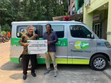PT Pegadaian Serahkan Bantuan Ambulance untuk Tingkatkan Pelayanan Kesehatan di Batam