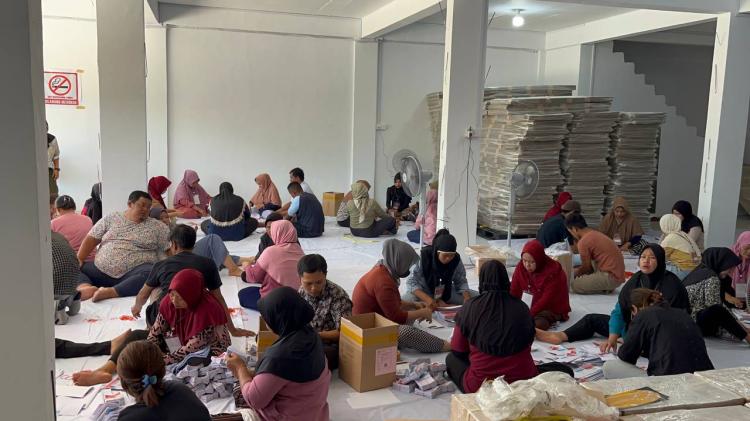 KPU Karimun Mulai Pelipatan Surat Suara untuk Pilkada 2024, Libatkan 60 Pekerja