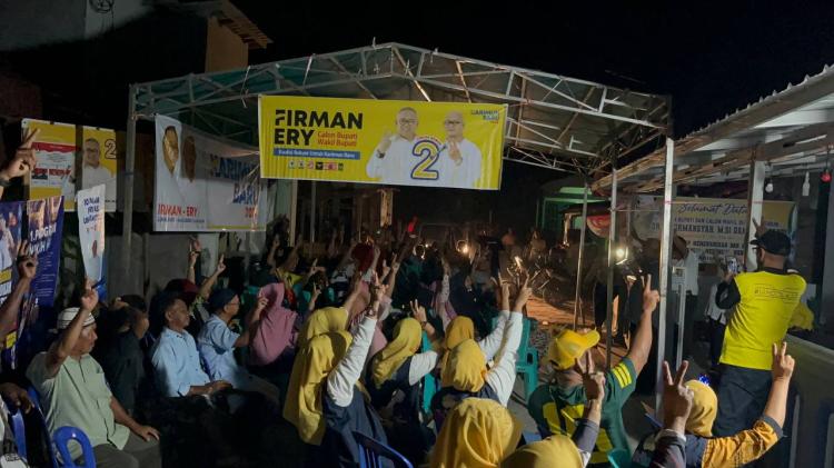 Meski Listrik Padam, Ratusan Warga Karimun Tetap Antusias Hadiri Kampanye Firmansyah
